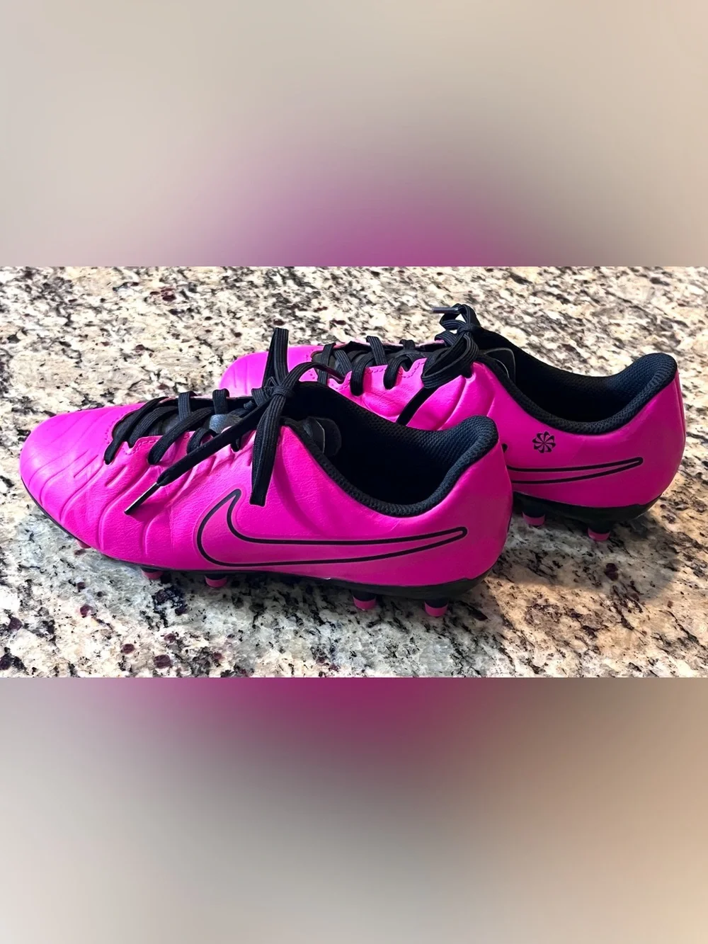 Nike Jr. Tiempo Legend 10 Club Soccer Cleats Fierce Pink Black